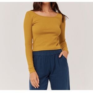 PACT Women's Chai Ribbed Crop Long Sleeve